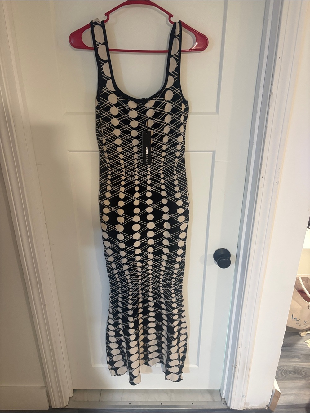 Fashion nova body con maxi dress thick material